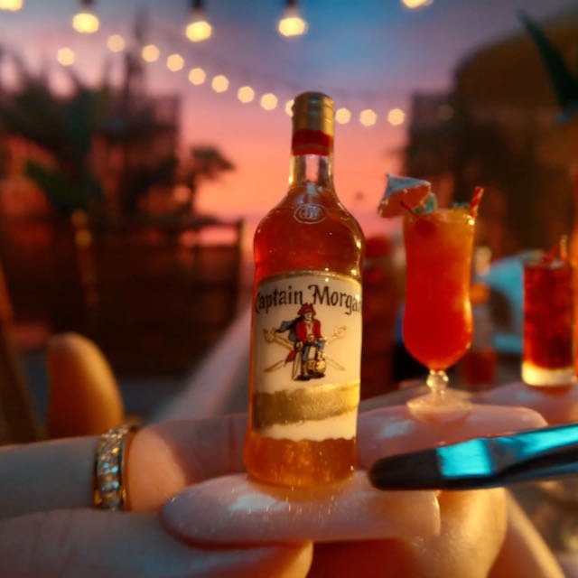 Captain Morgan | Thumbs